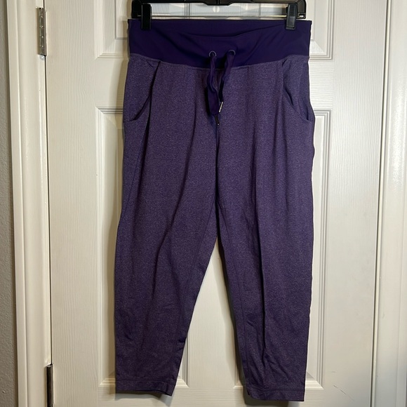 Lululemon Free Fall Crop - Picture 2 of 8